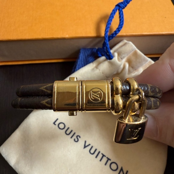Louis Vuitton Monogram Brasle Keepit Twice Bracelet - Picture 4 of 8